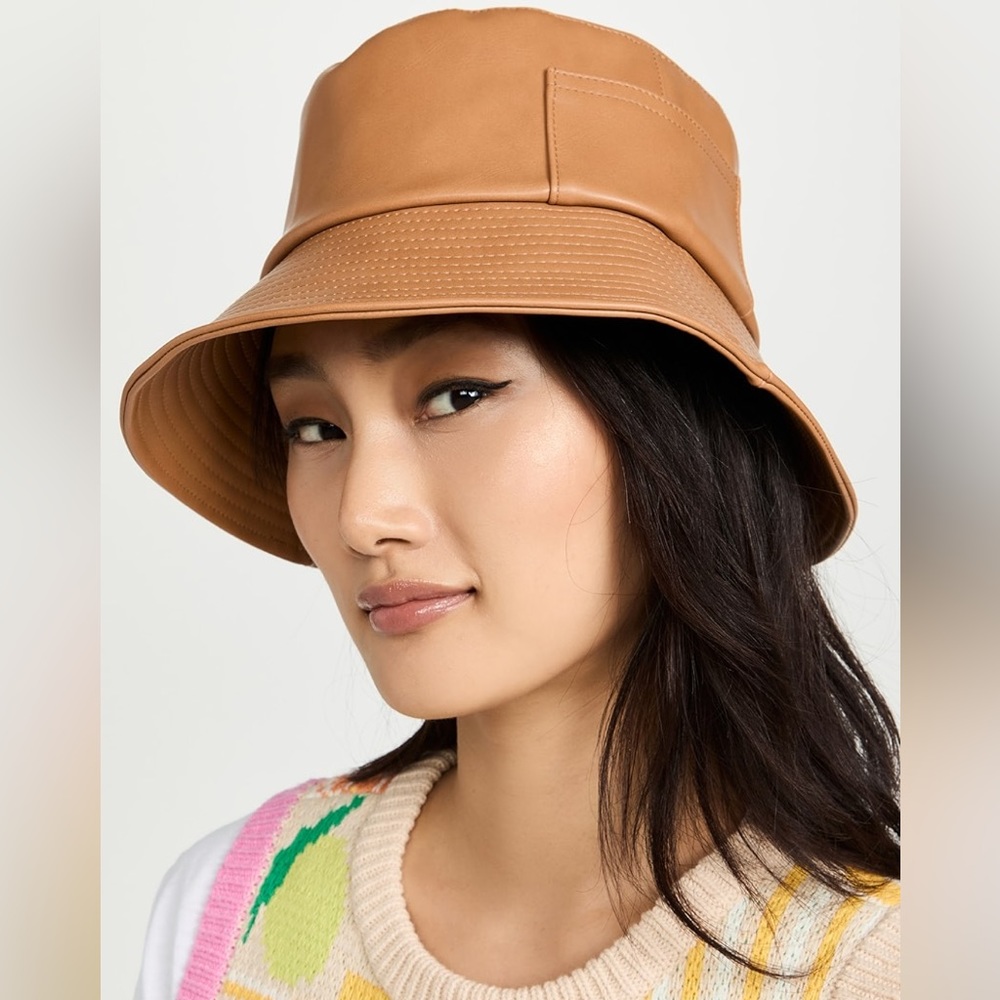 Lack Of Color
Vegan Leather Wave Bucket Hat